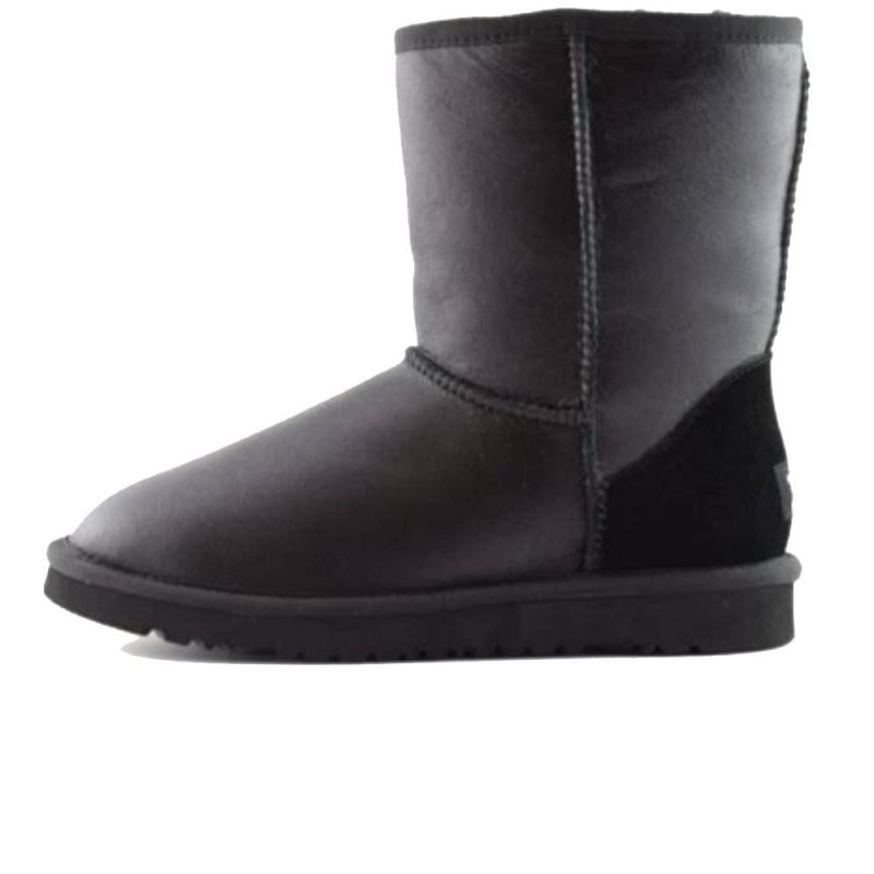 UGG Short II Lether