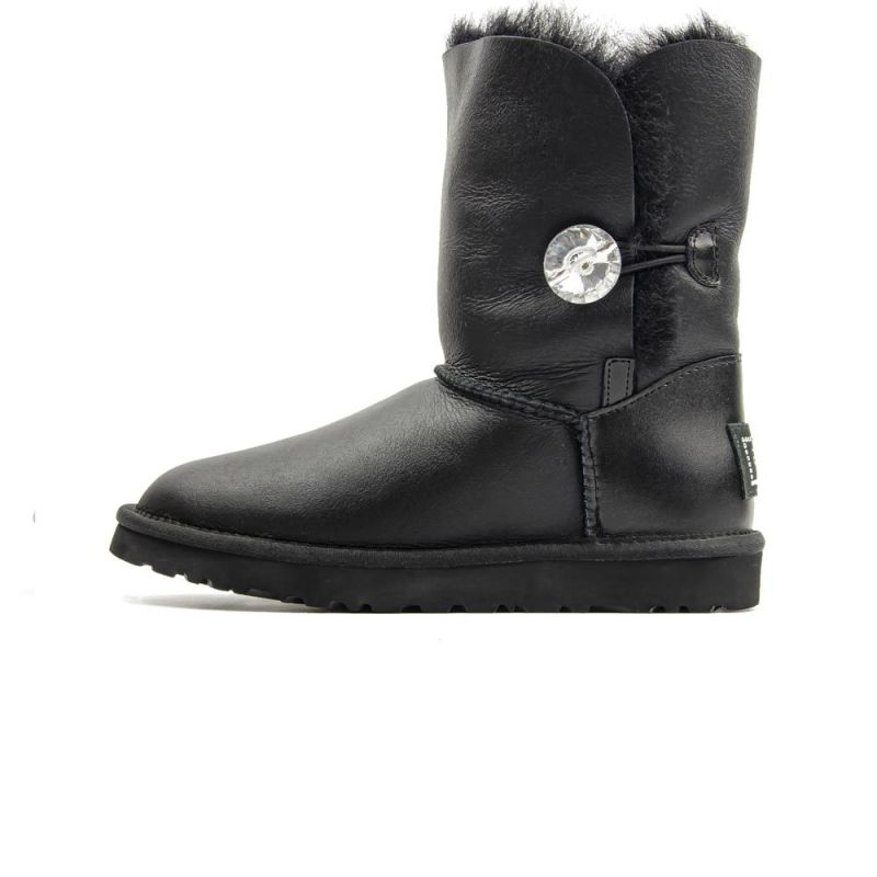UGG Bailey Button Black Blink