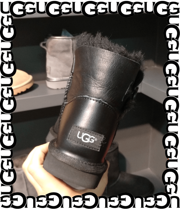 UGG Mini Bailey Button Leather Black низкие кожанные угги с пуговицей UGG Mini Bailey Button Leather Black